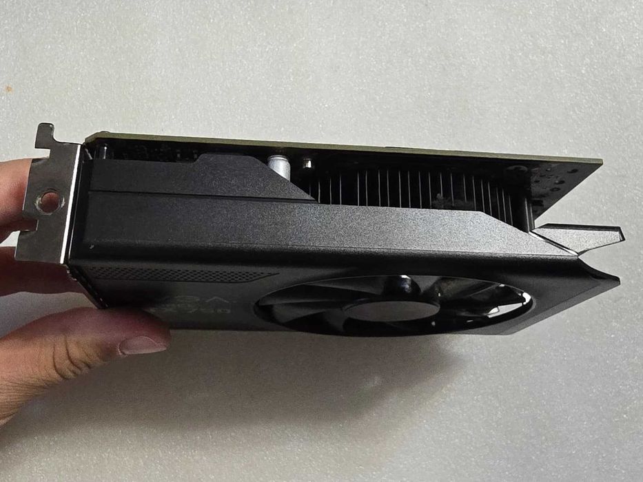 Placa video EVGA GeForce GTX 750 1GB GDDR5 128-bit - poze reale
