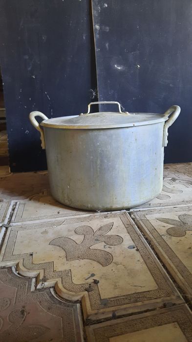 Кастрюля алюминивая