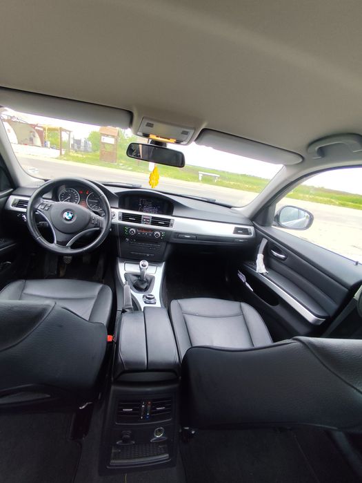 Vând BMW  320 d an 2011