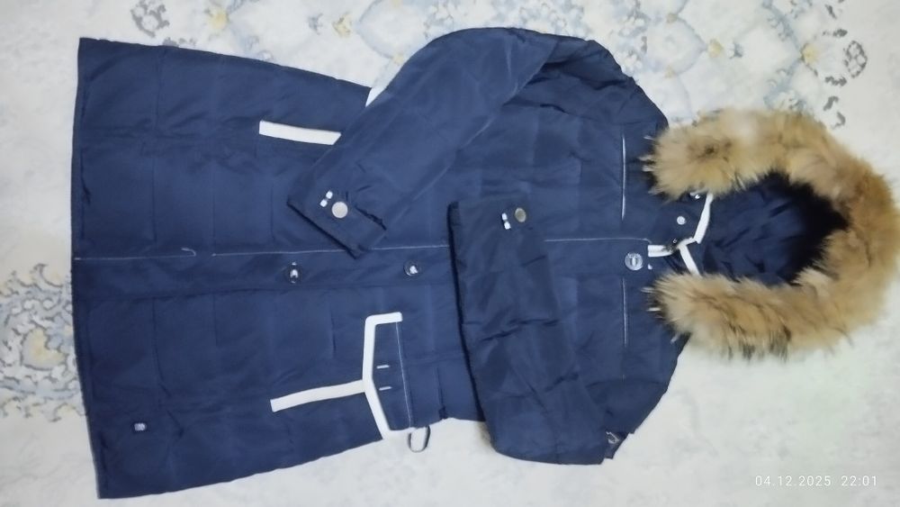 Продается женская куртка.