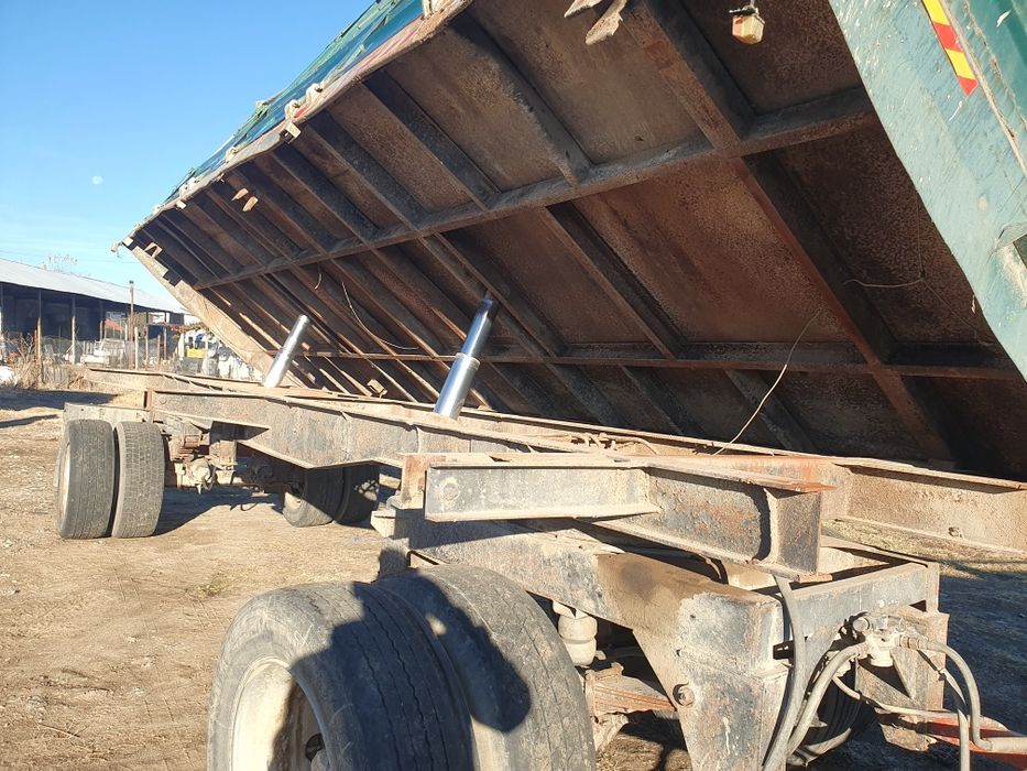 Самосвално ремарке 12т. 28куб.