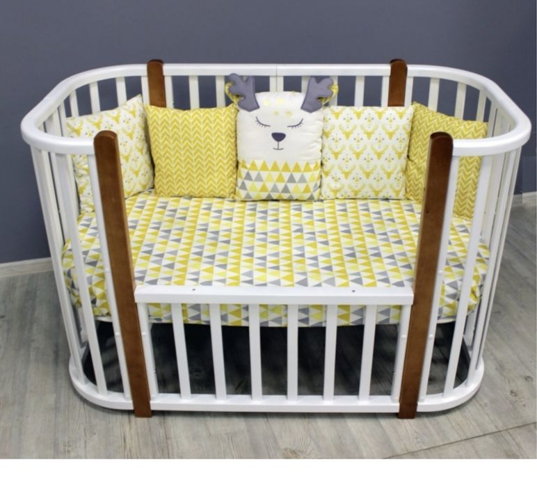 Кровать детская и два матраса