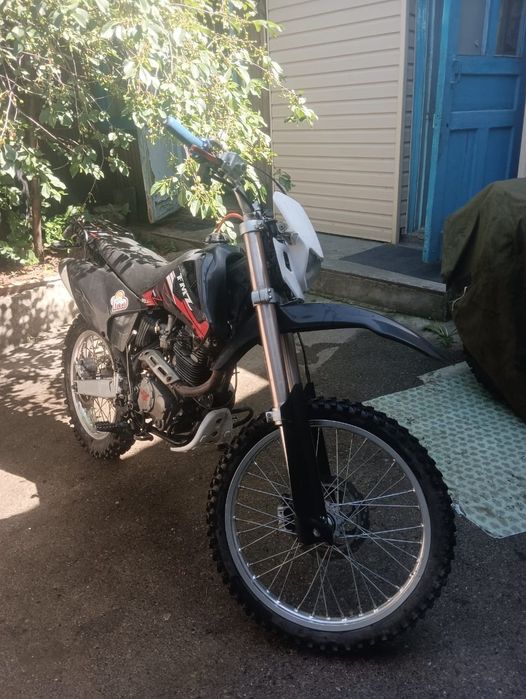 Продам мотоцикл эндуро
