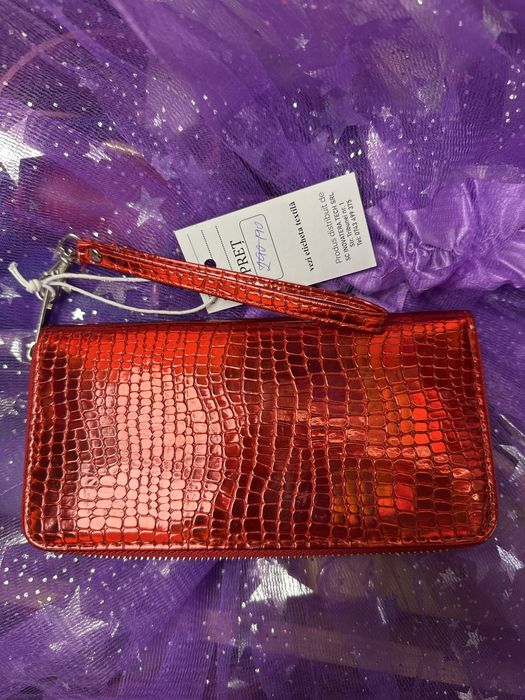 portofel rosu metalic cu argintiu nou