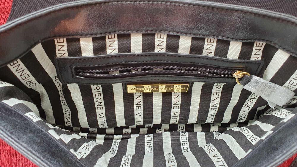 Дамска чанта Adrienne Vittadini и ДРУГИ Чанти