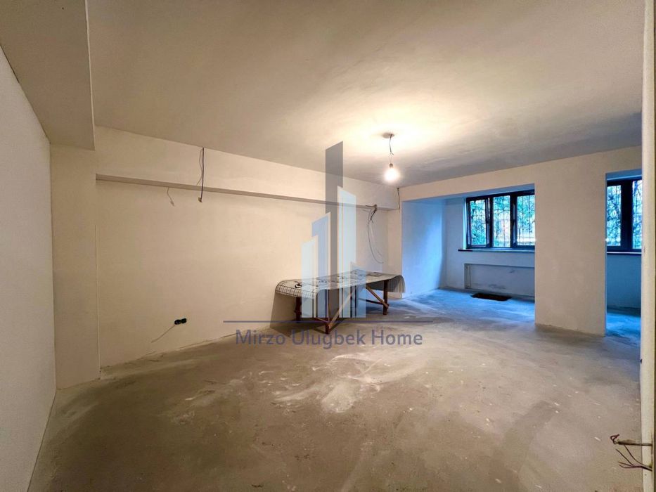 3/1/4 Ц-5 Кинотеатр Казахстан 2х6 кирпич, ремонт 70% закончен