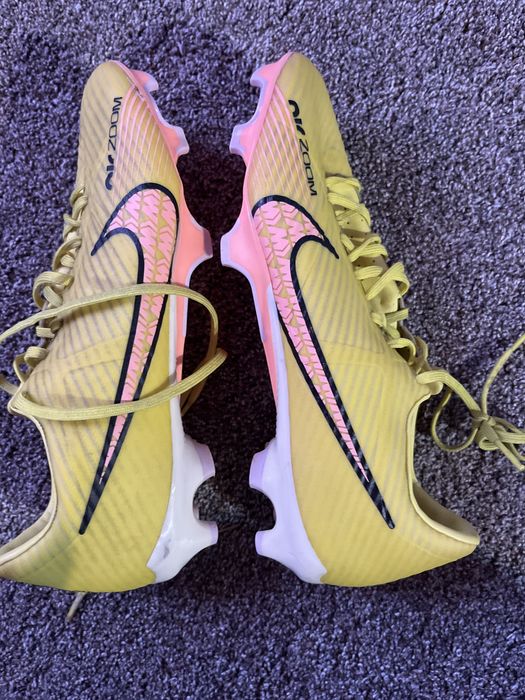 Ghete de vanzare Nike Mercurial Air Zoom si Adidas F50
