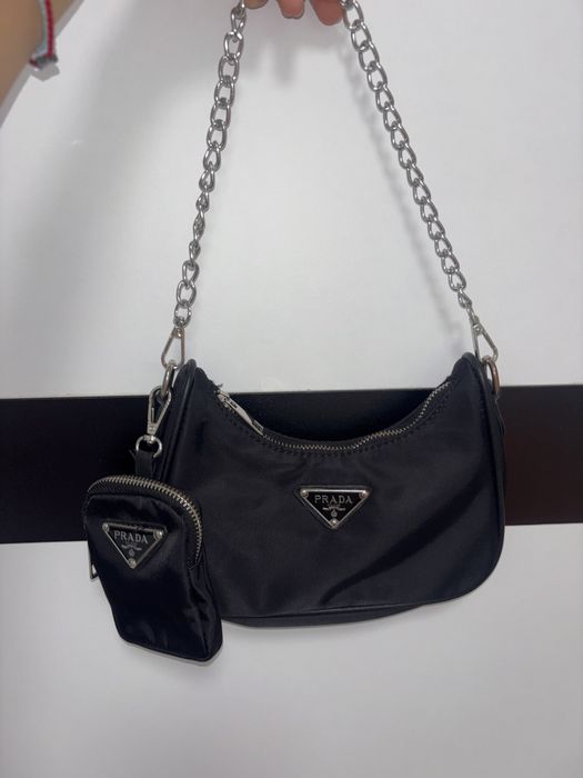 Чанта Prada закупена от Италия
