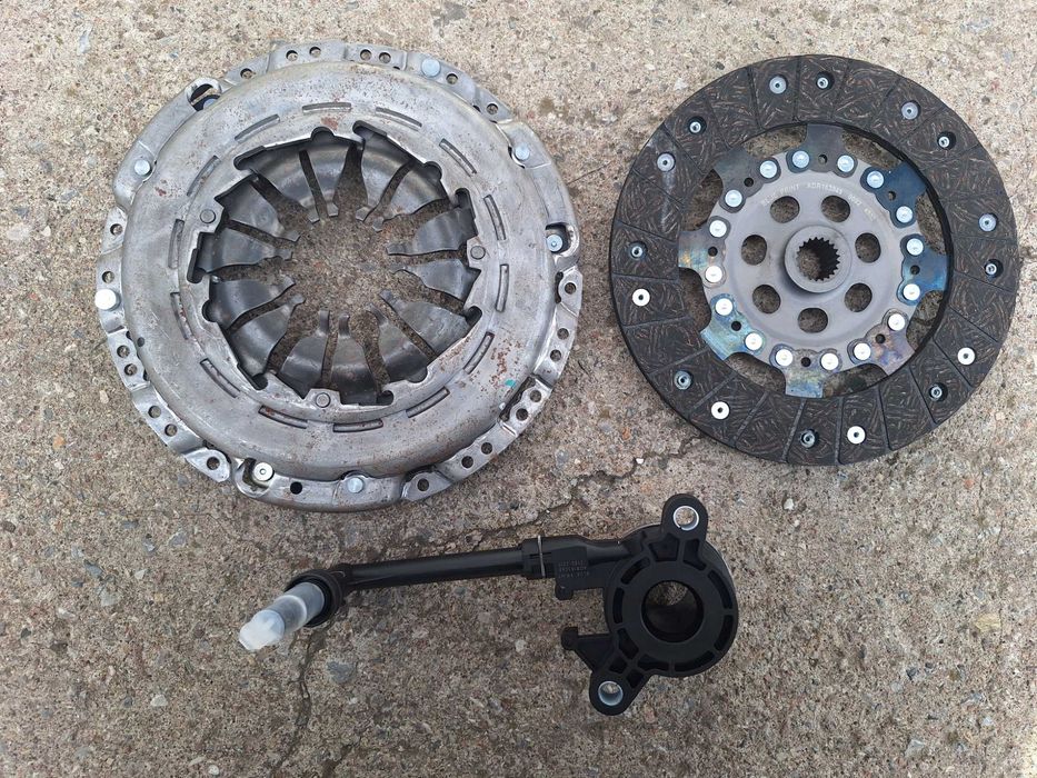 Комплект Съединител Нов Dacia Duster 1,5 dci 110 к.с  2008-2013 Година