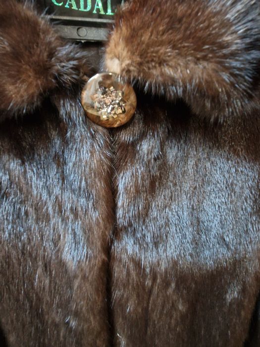 Продам шубу норковую размер 48