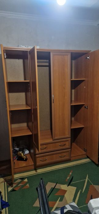 Продаётся вместительный шкаф