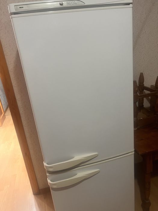 Продам холодильник