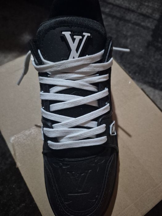 Adidași Louis Vuitton
