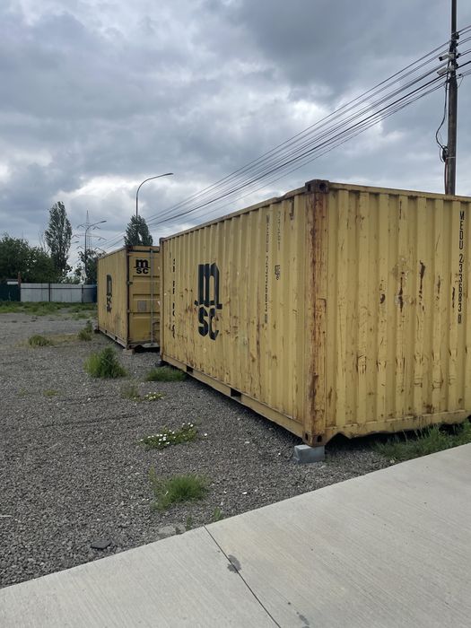 Containere maritime