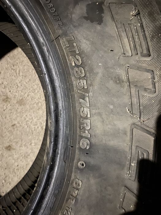 Продаю шины (колеса)