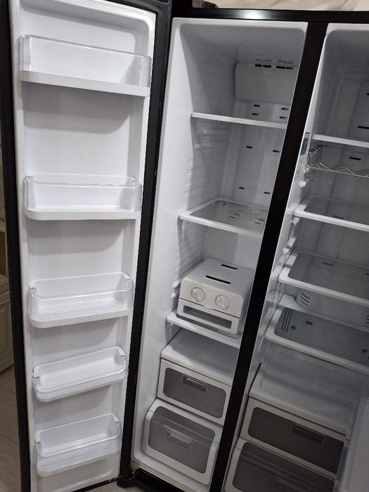 Холодильник Samsung