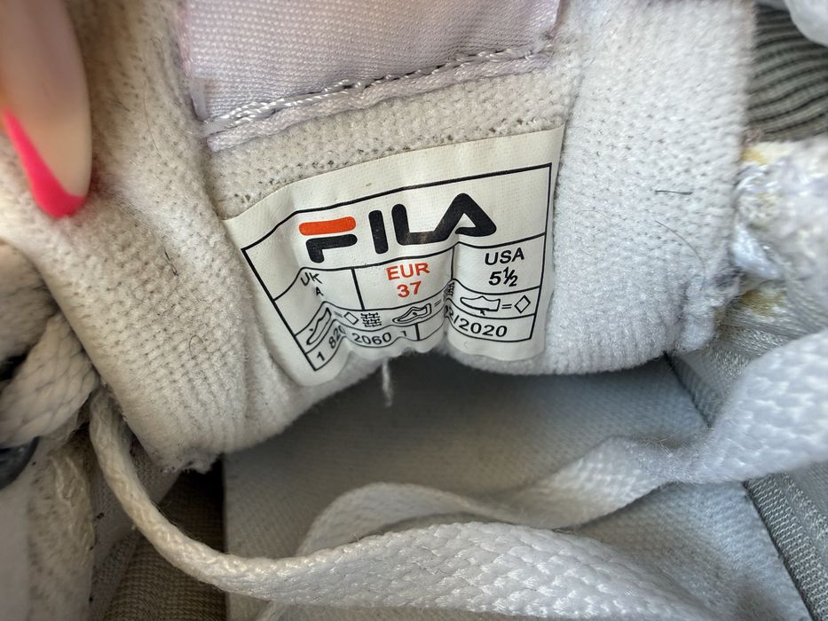 Бели кецове Fila