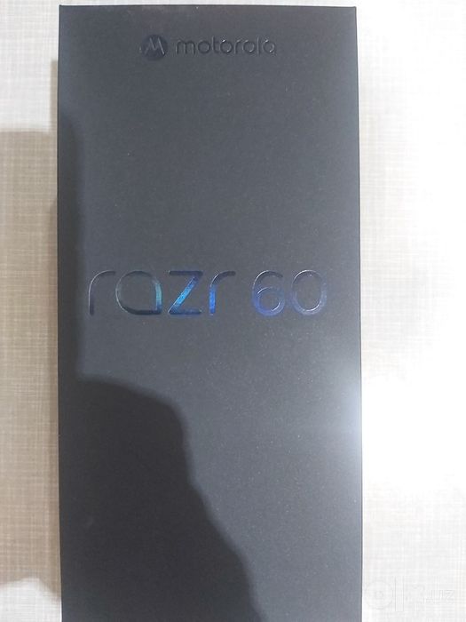 Motorola razr 60  256г б/у в отличном состоянии