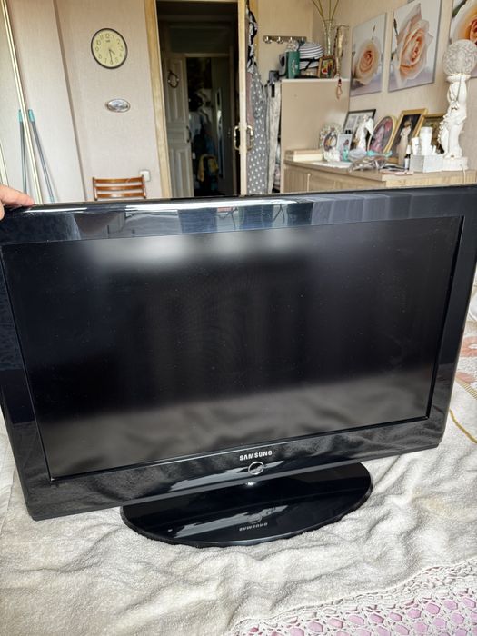 Телевизор Samsung 32” LCD LE32A430T1
