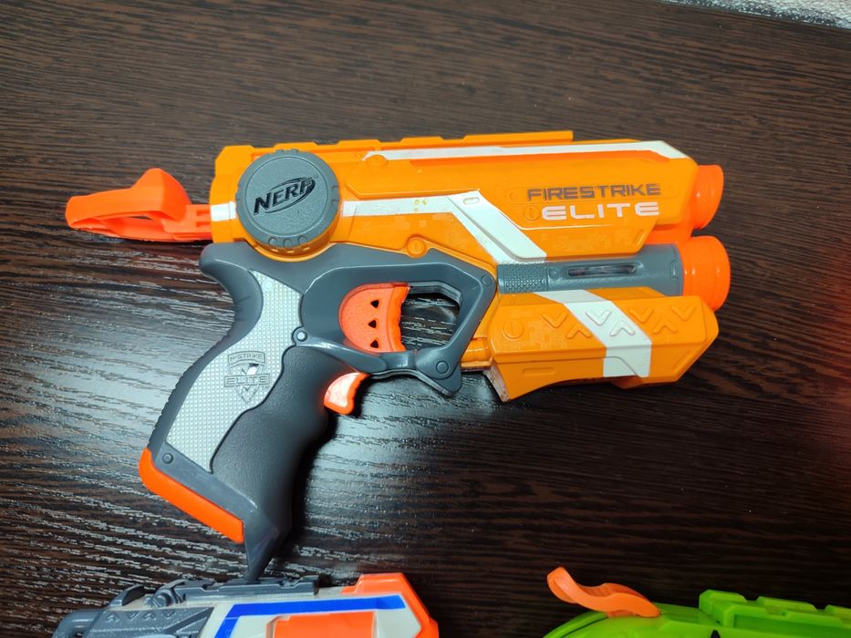 Продам пистолеты Nerf