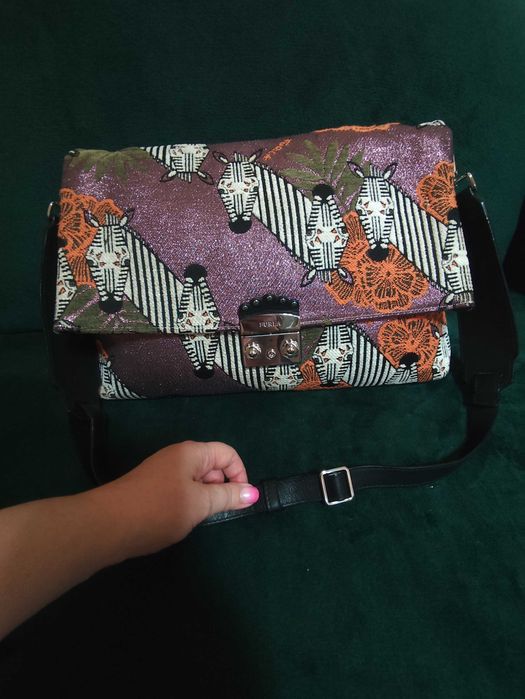 Цветна Furla модел Metropolis