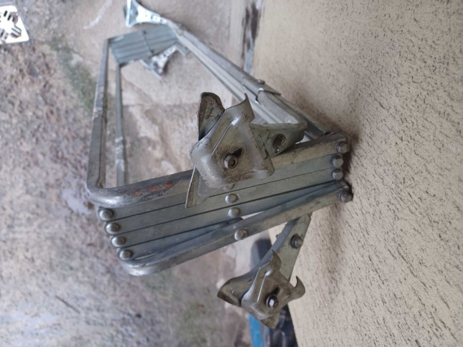 Багажник за автомобил - универален, неръждаем.