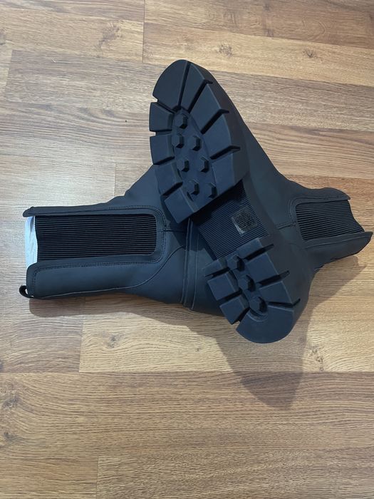 Ghete toamna-iarna Schuh, marimea 40, piele ecologica, pret negociabil