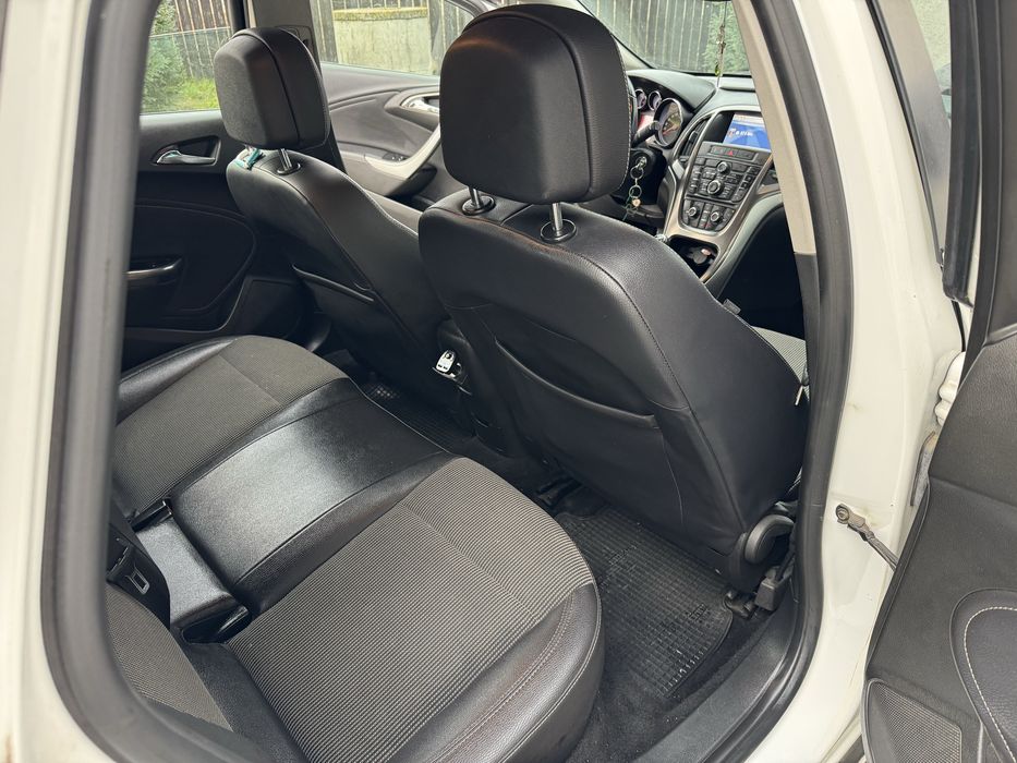 Opel Astra J 1.4 Cosmo Turbo 2012