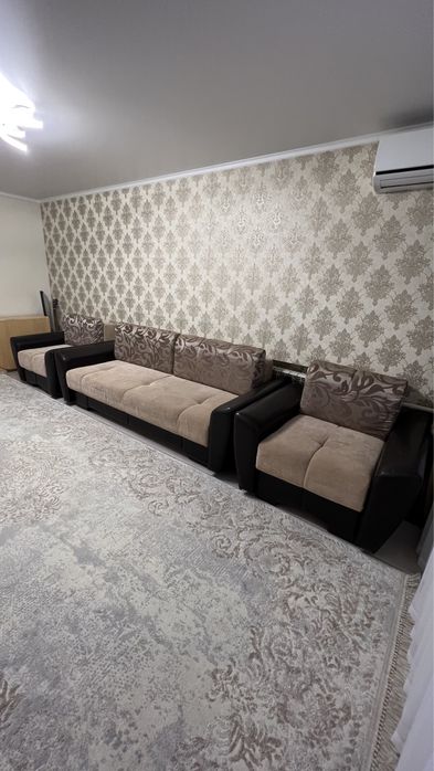 Продам диван+ два кресла