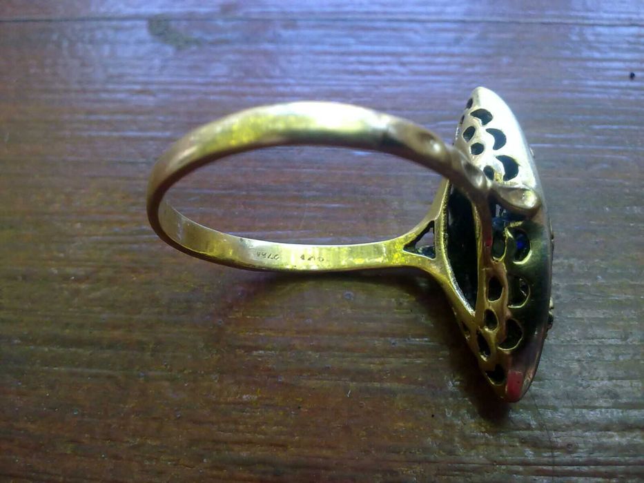 стар златен 18к. пръстен с диаманти и сапфири