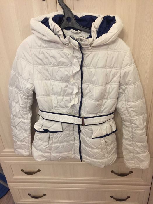 Продам - куртки на девочку