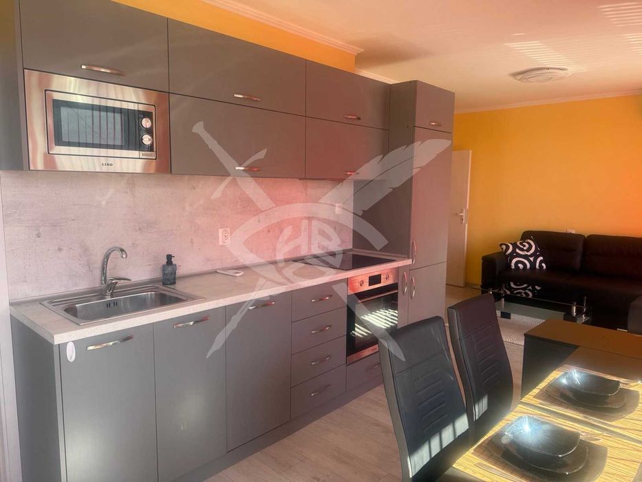 Продава се Тристаен апартамент в Бургас, Сарафово - 94 кв.м за 1037 €/кв.м - Снимка #1