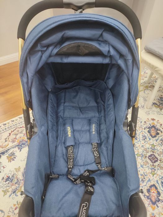 Коляска прогулочная с перекидной ручкой