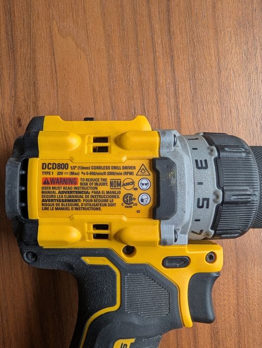 DeWalt DCD 800 шуруповёрт, батарея, зарядка