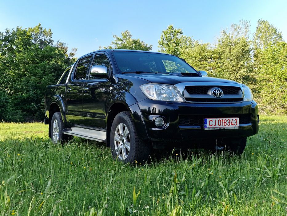 Toyota Hilux 3.0 D-4D (171 Cp) SR+ pick_up 4x4, V.T.-28.05.2027