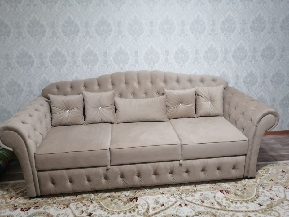 Диван в хорошем состоянии