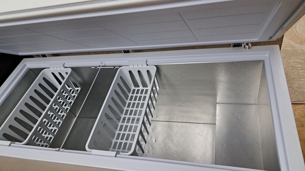 Продам морозильник