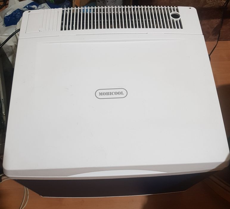 Dometic Mobicool MB40 фризер Hybrid  12V - 220V