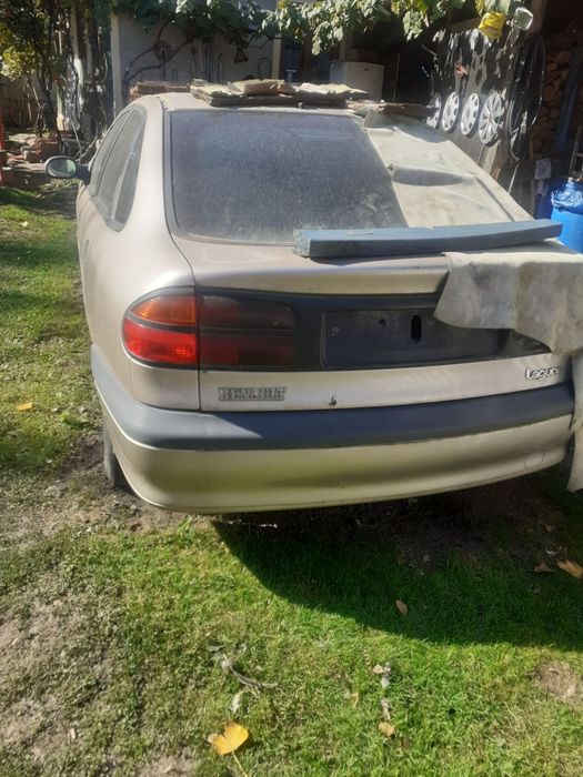 Vând ștergător de parbriz   de La