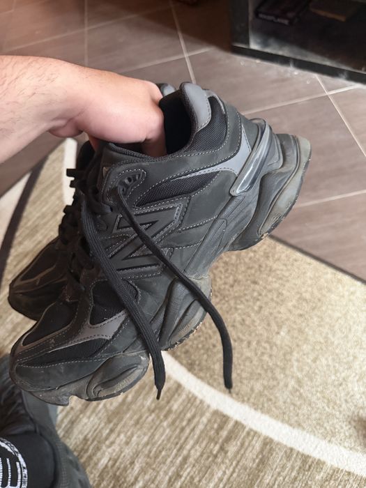 Продавам new balance 9060