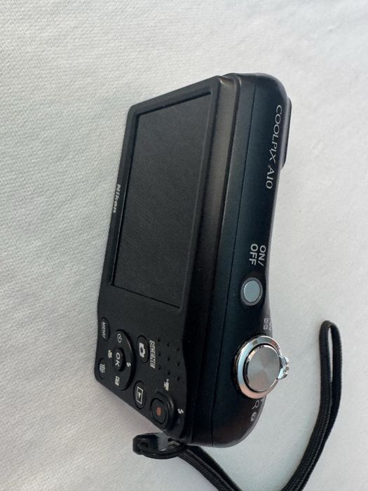 Цифров фотоапарат Nikon Coolpix A10 , 16.1MP , 5х оптичен зум