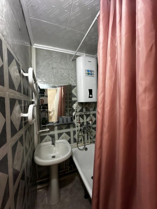 Продам квартиру в Пришахтинске