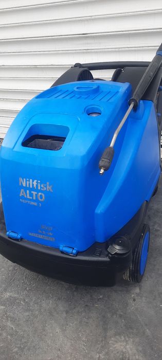 Пароструйка Nilfisk Neptune 3/ 200bar 220V 3.4kw Бутална Помпа Керамика СуперСилна НайВисок Клас от Машините на 220Волта