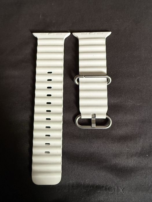 Curea originala Apple Ocean Band White,dedicata Apple Watch Ultra,ca noua.