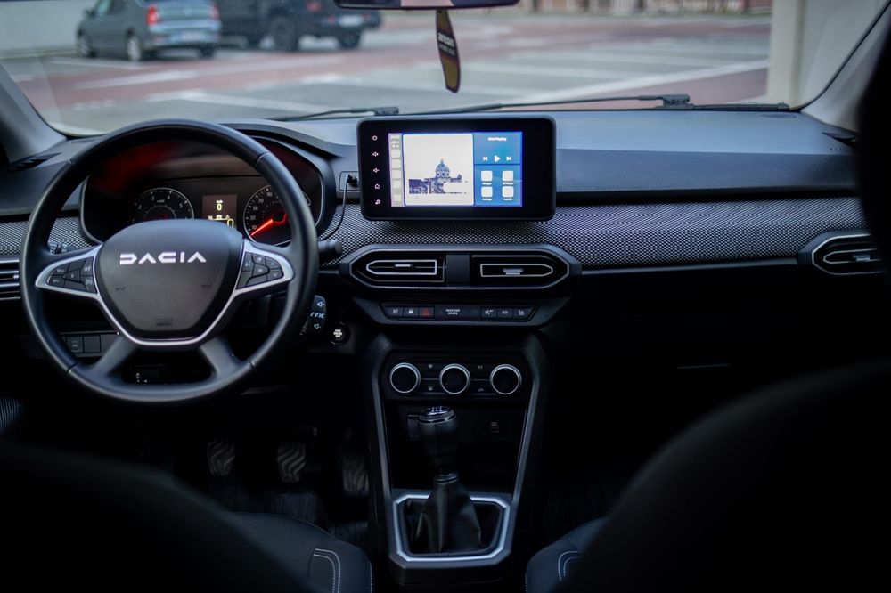 Proprietar!! Dacia Logan 2024 model prestigi+Full Option gpl de fabric