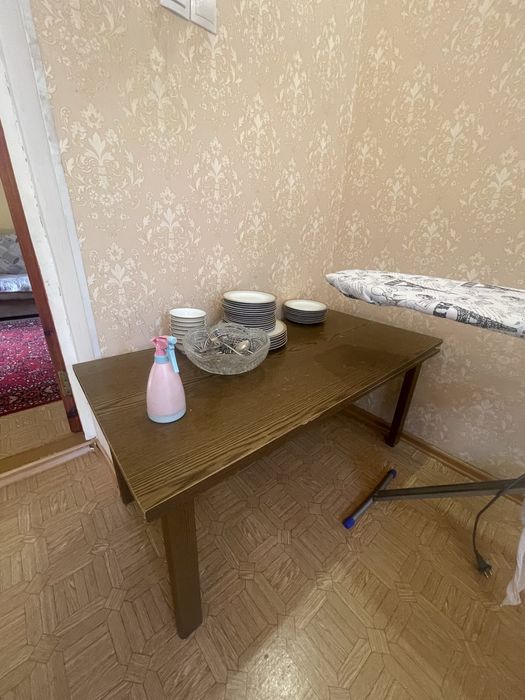 Шкаф стенка и Журнальный столик