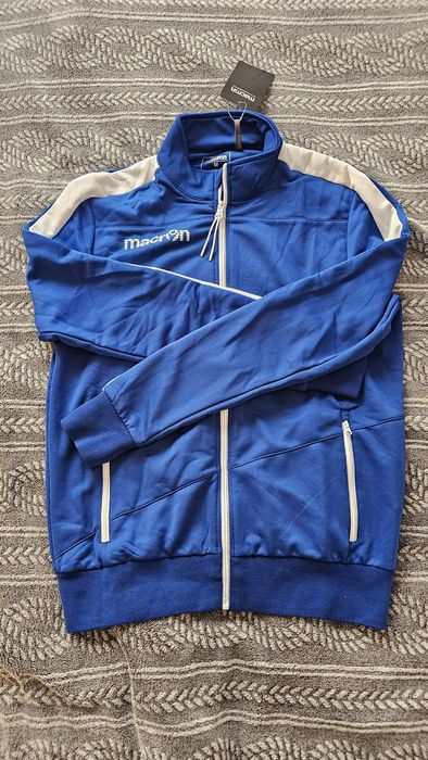 Чисто нов спортен екип Macron от 3 части