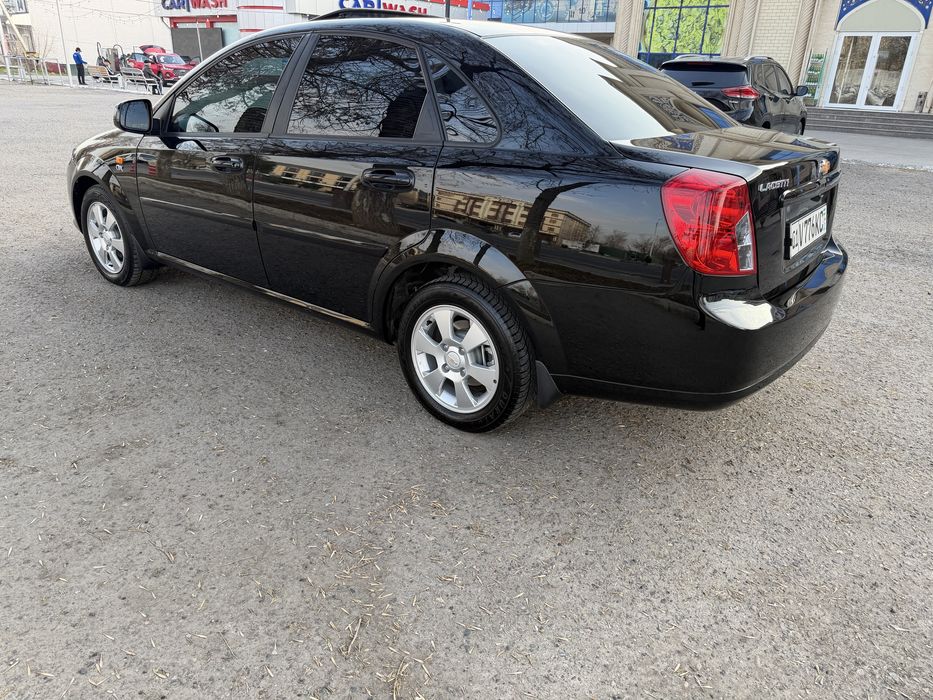 Автомабил жентра автомат