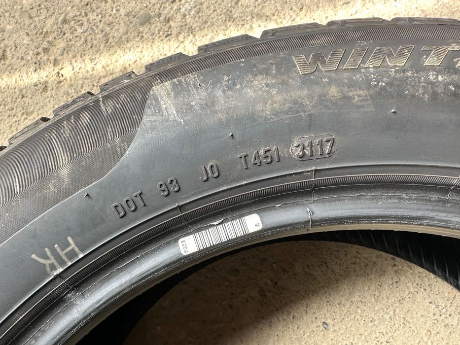 Anvelope de Iarna Pirelli 215/55R17 94H