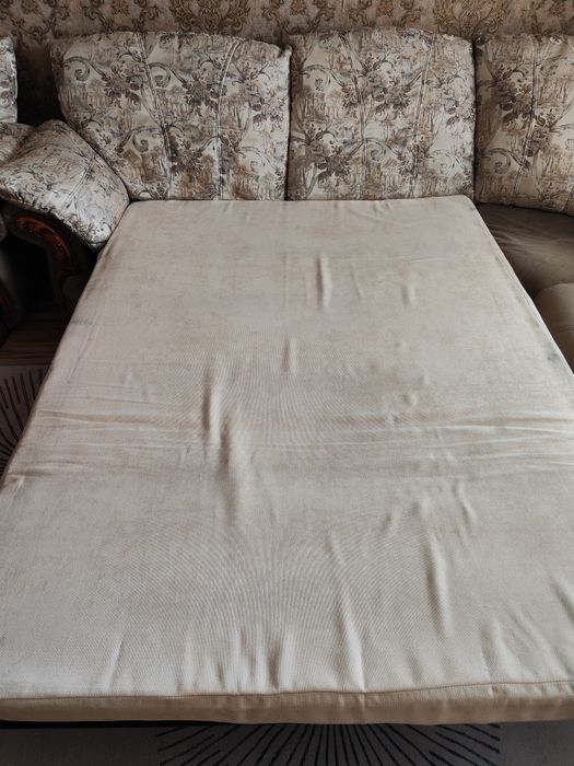 Продам диван,  б/у